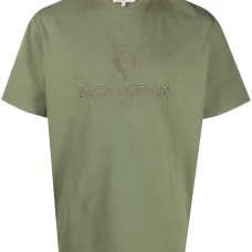 Футболка с вышитым логотипом