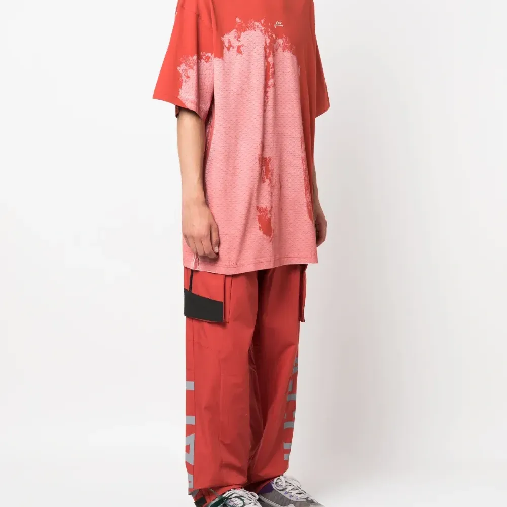 Футболка с принтом