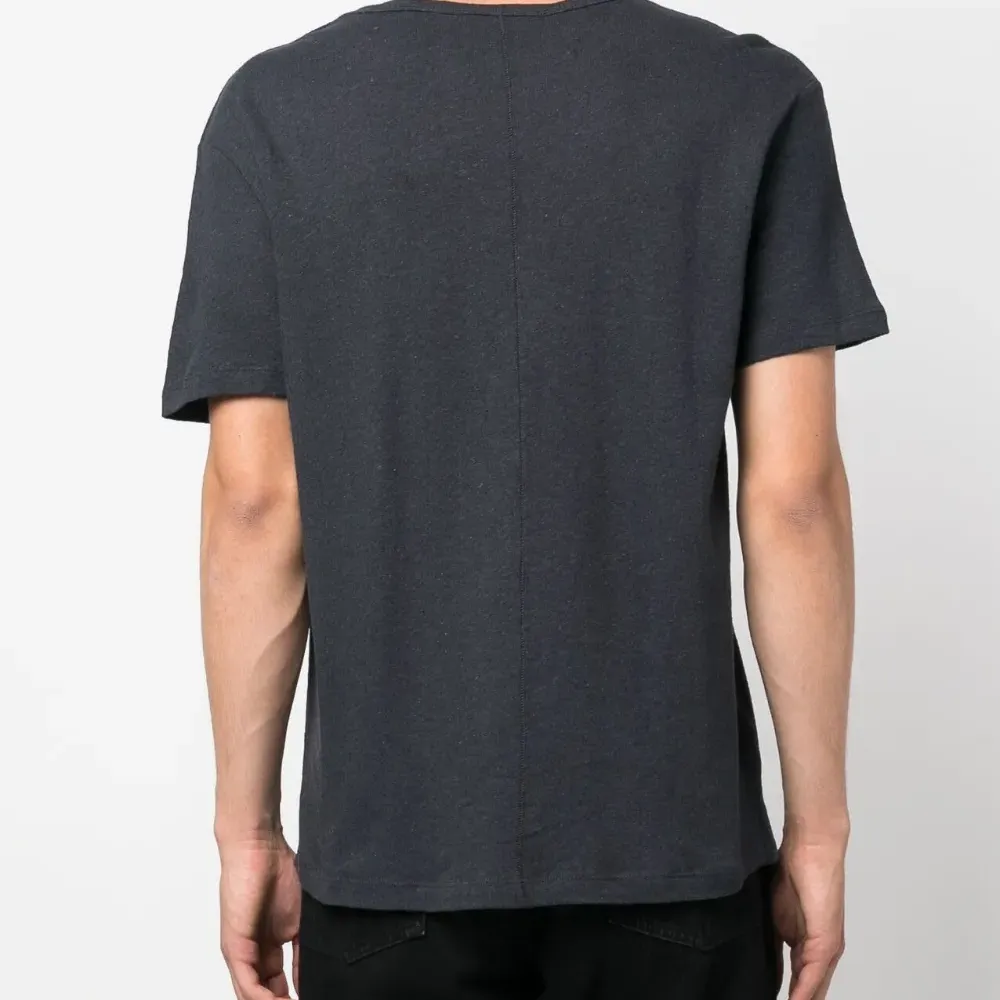 Футболка с круглым вырезом