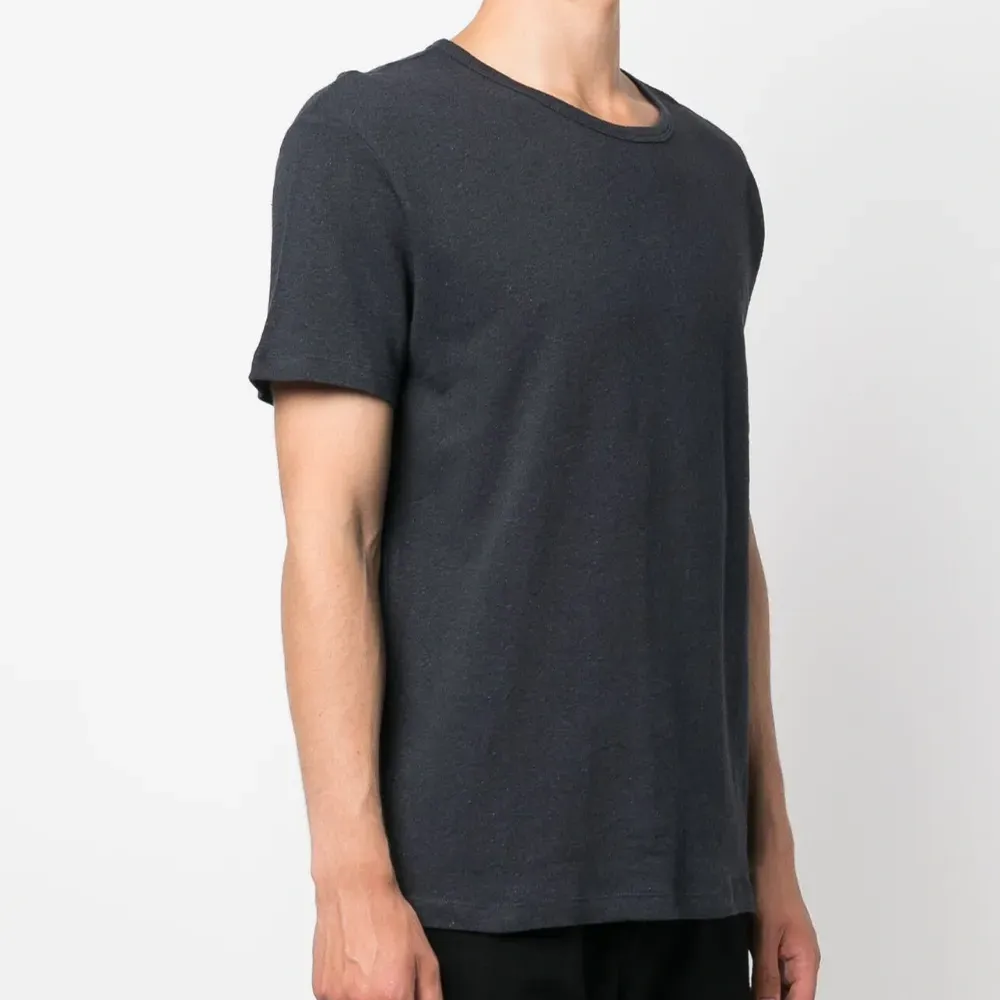 Футболка с круглым вырезом