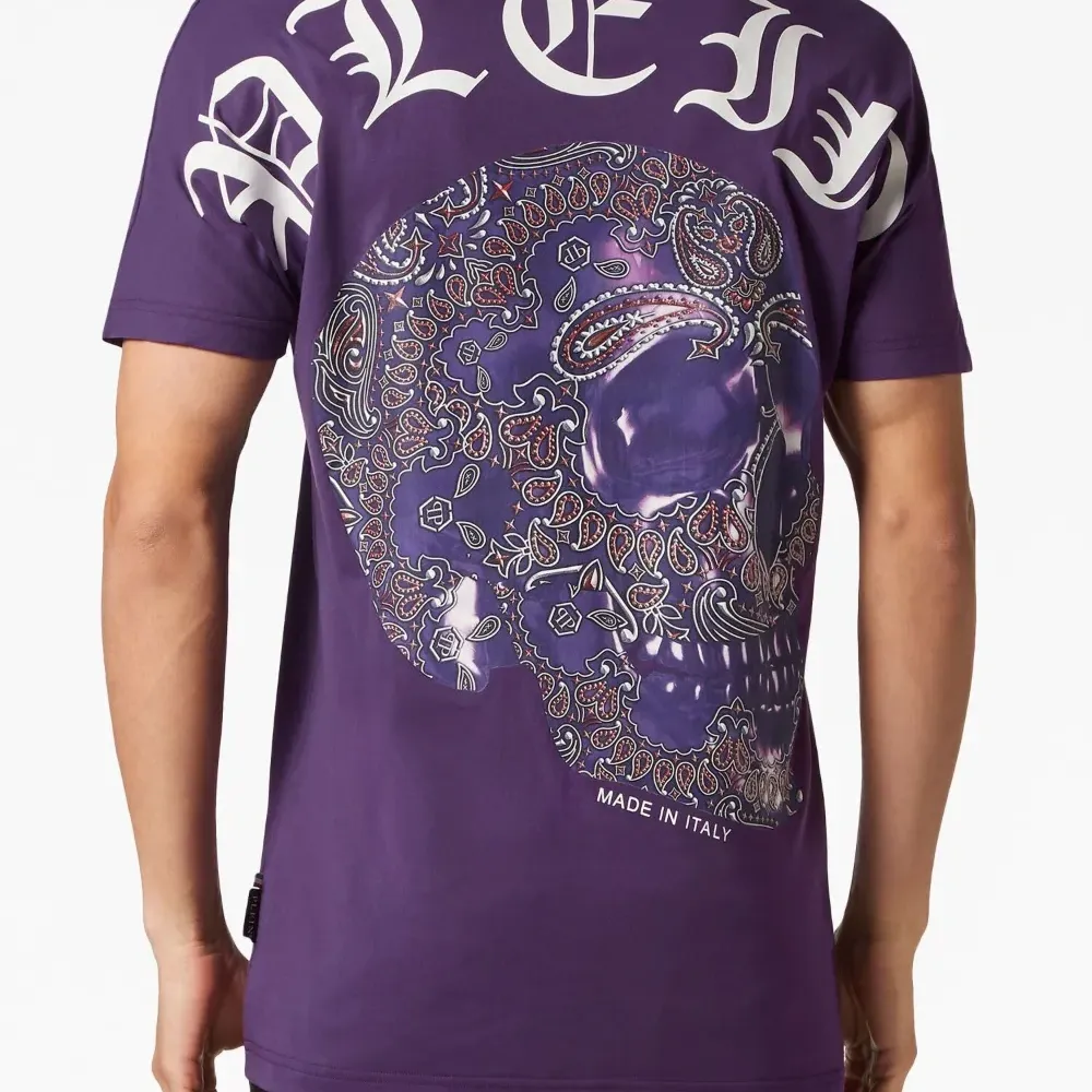 Футболка с логотипом