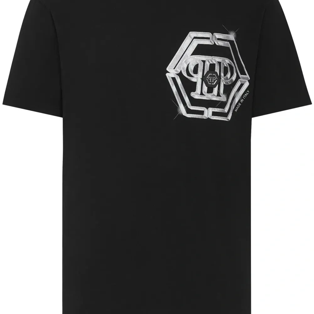 Футболка с логотипом