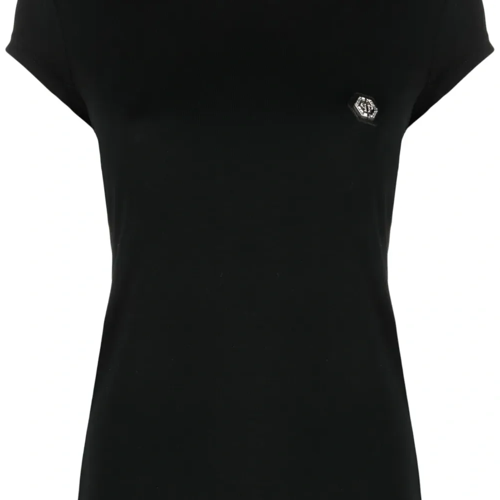 Футболка с нашивкой-логотипом