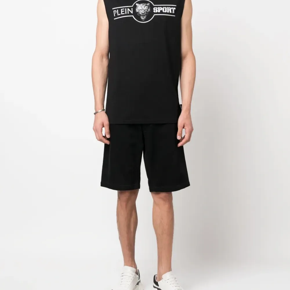 Топ с логотипом