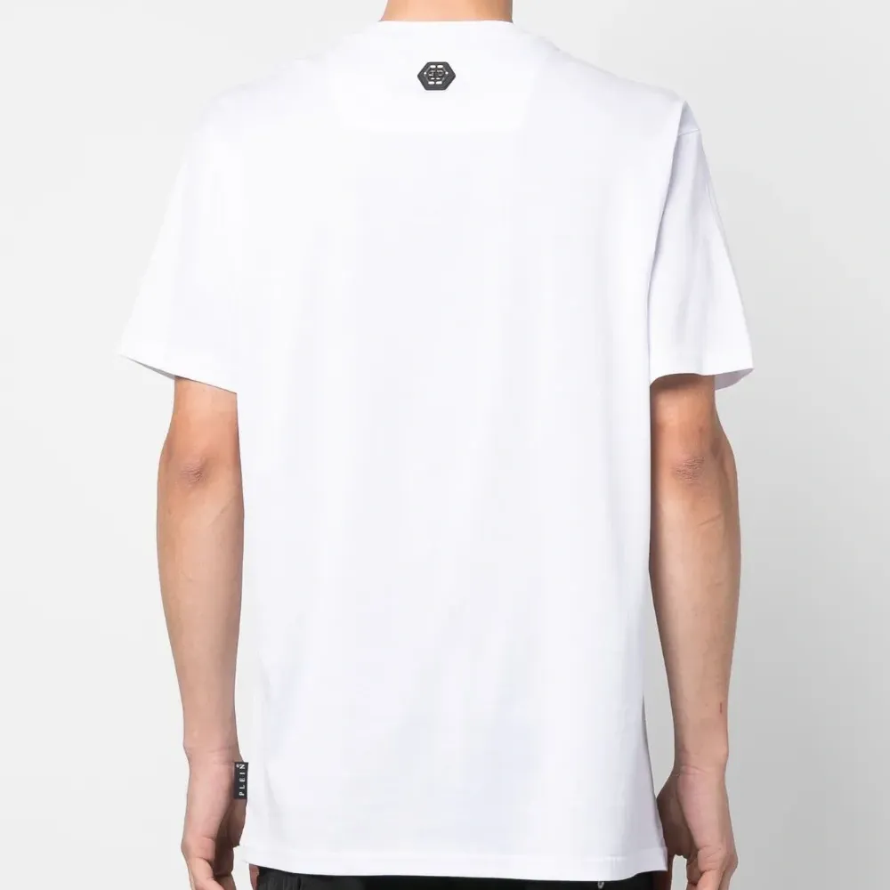 Футболка с логотипом