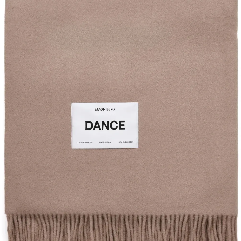 Одеяло из вирджинской шерсти с нашивкой-логотипом