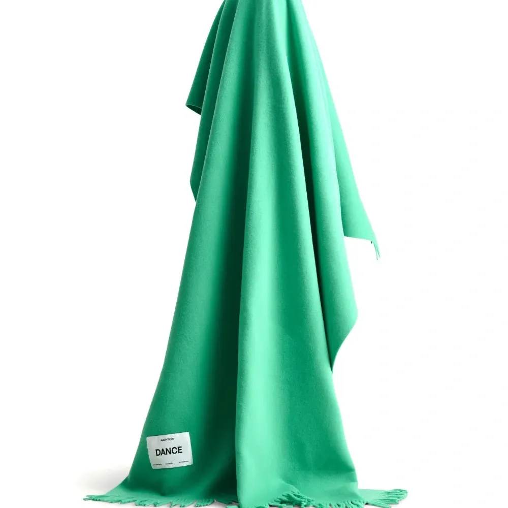 Одеяло из вирджинской шерсти с нашивкой-логотипом