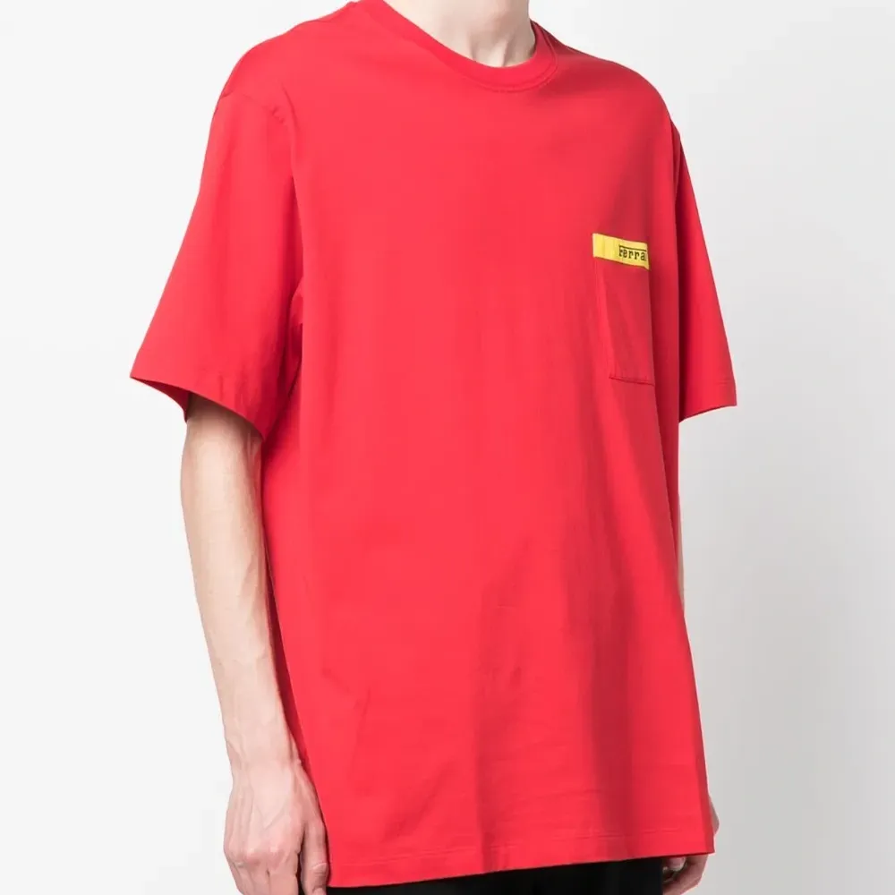 Футболка с логотипом