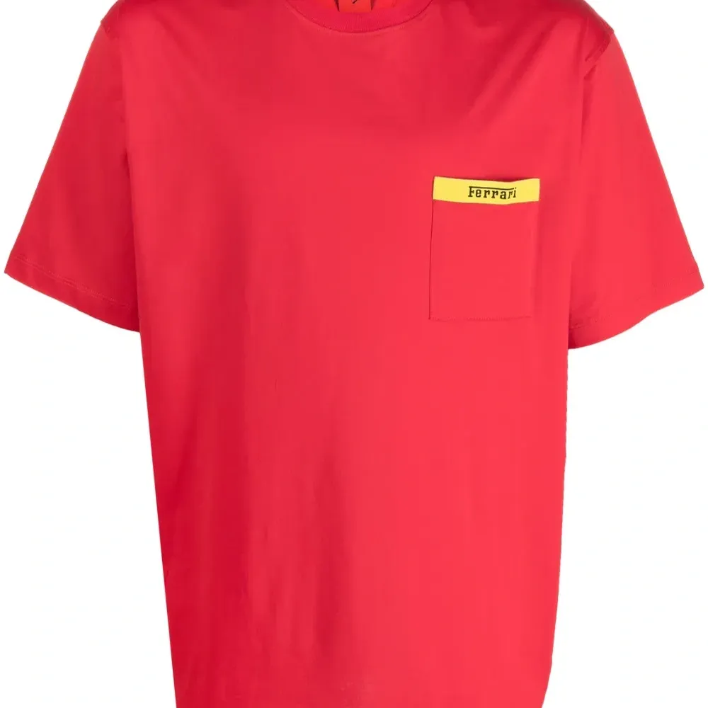 Футболка с логотипом