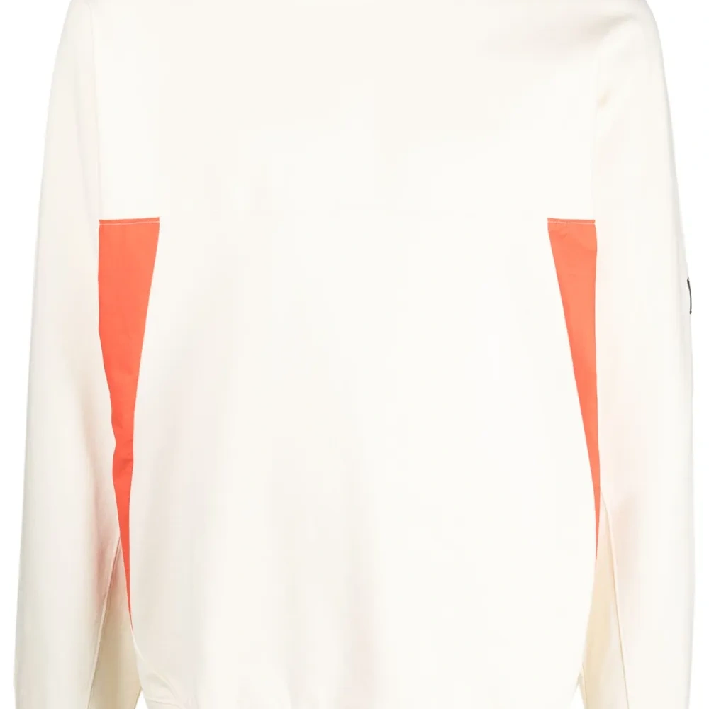 Толстовка с нашивкой-логотипом