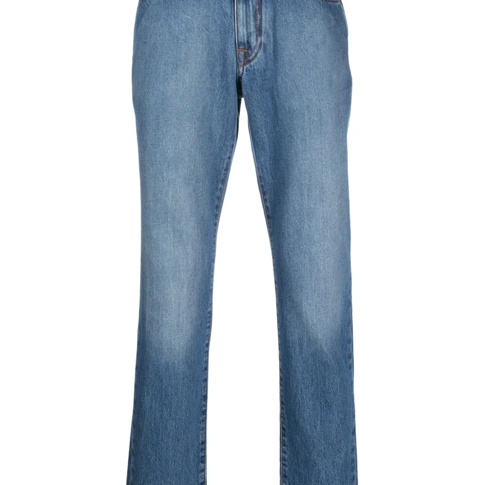 Прямые джинсы средней посадки