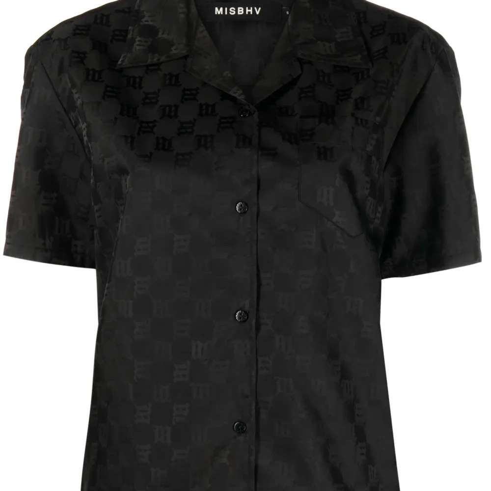 Рубашка с короткими рукавами и монограммой