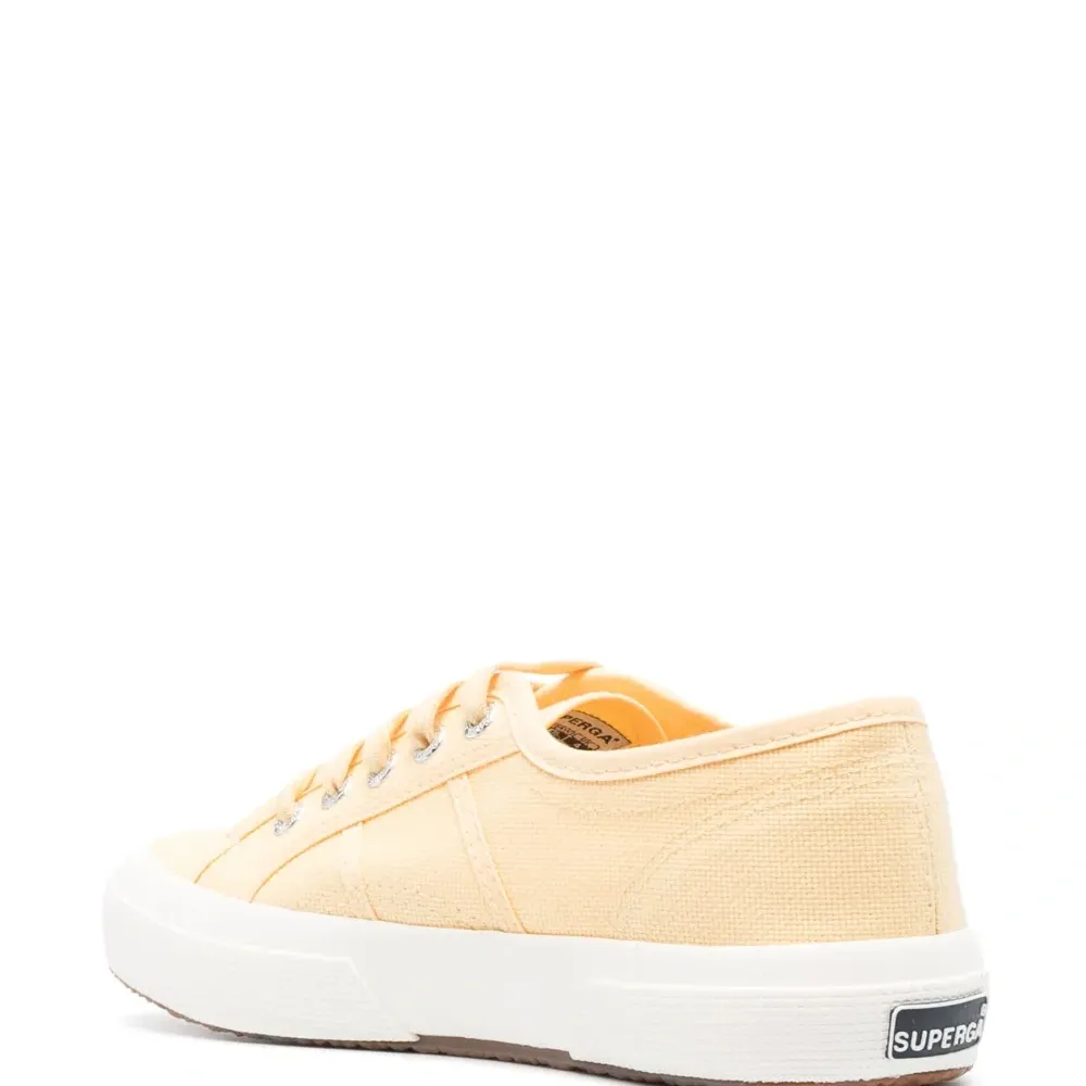 Кеды из канваса