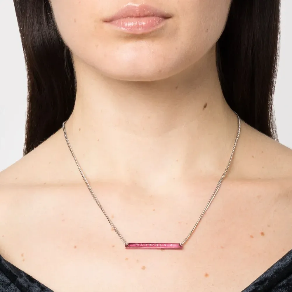 Колье с логотипом