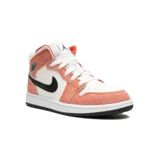 Кроссовки Jordan 1 Mid