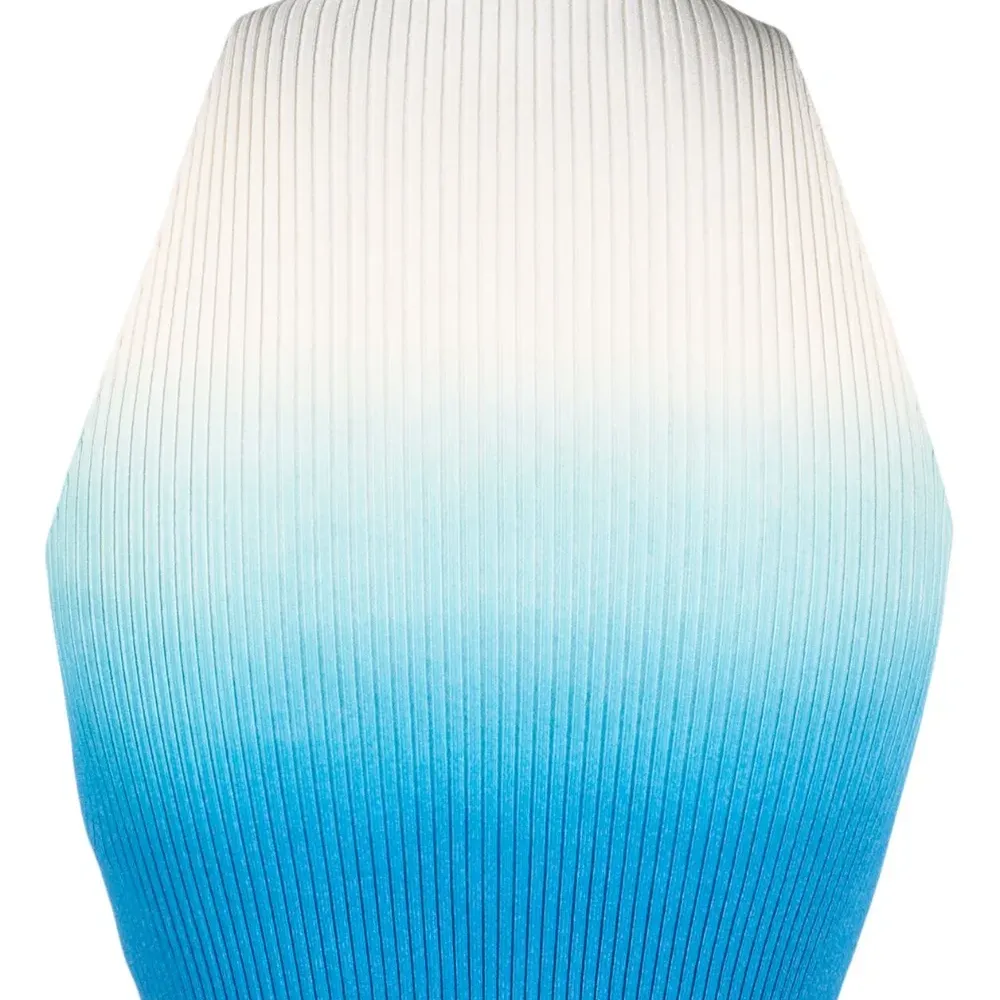 Топ в рубчик с эффектом омбре