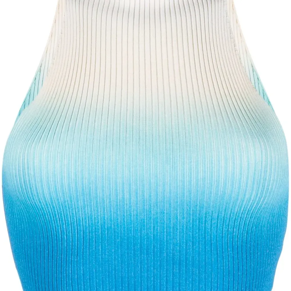 Топ в рубчик с эффектом омбре