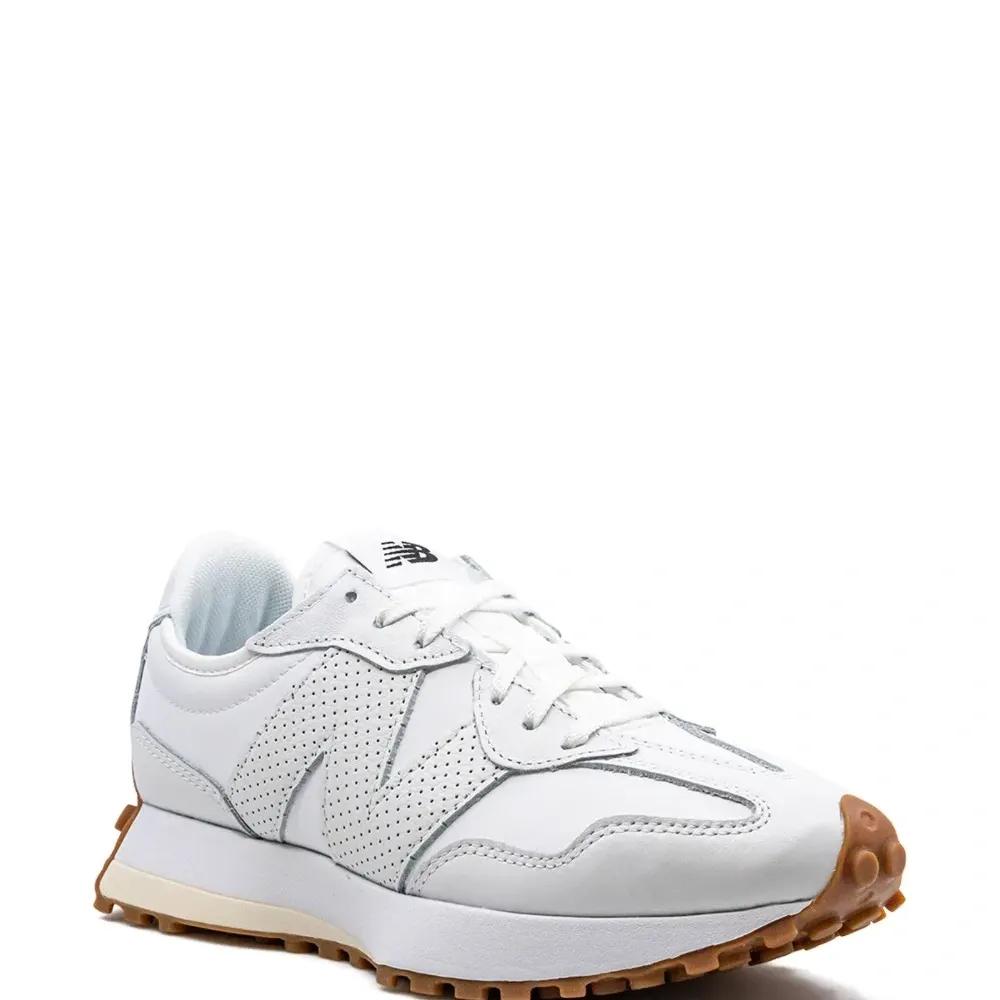 Кроссовки 327