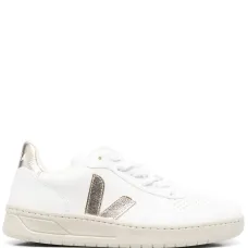 Кроссовки V-10