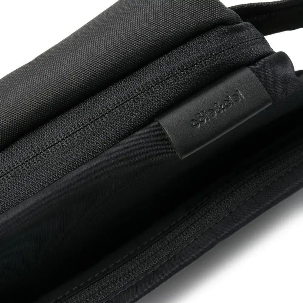 Маленькая поясная сумка Isarau Smooth