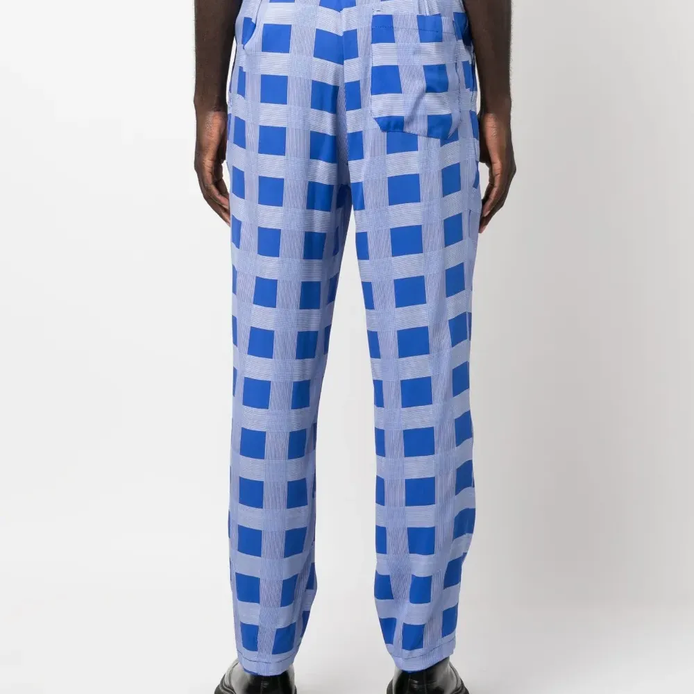 Брюки в клетку