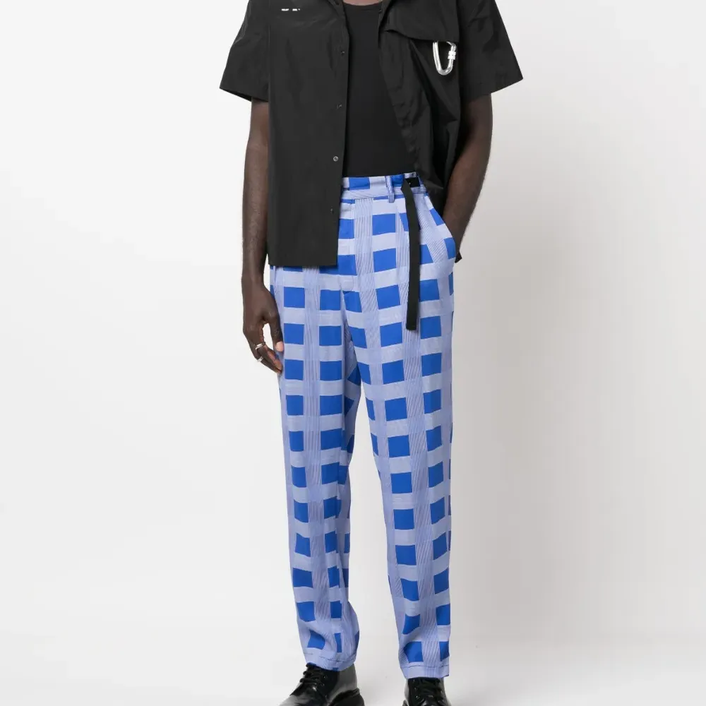 Брюки в клетку