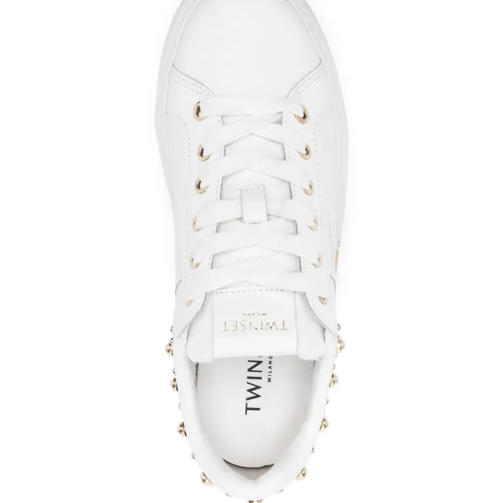 Декорированные кроссовки