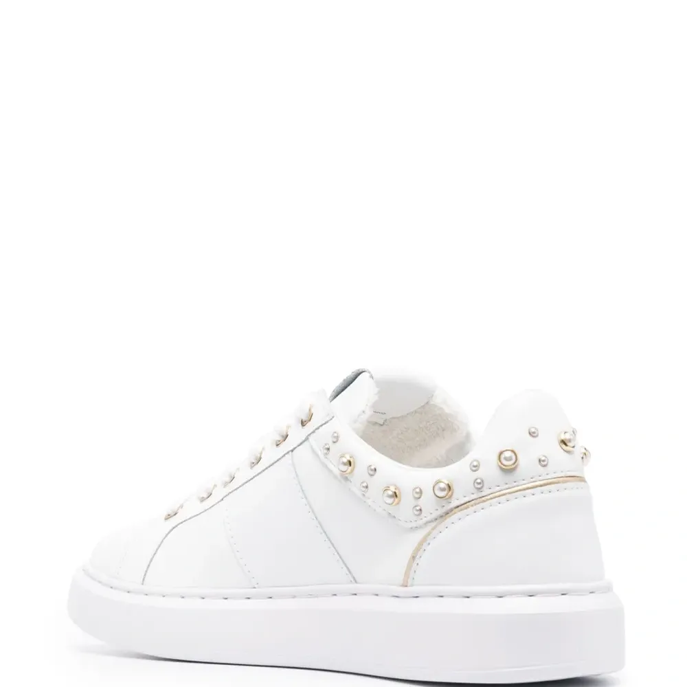 Декорированные кроссовки