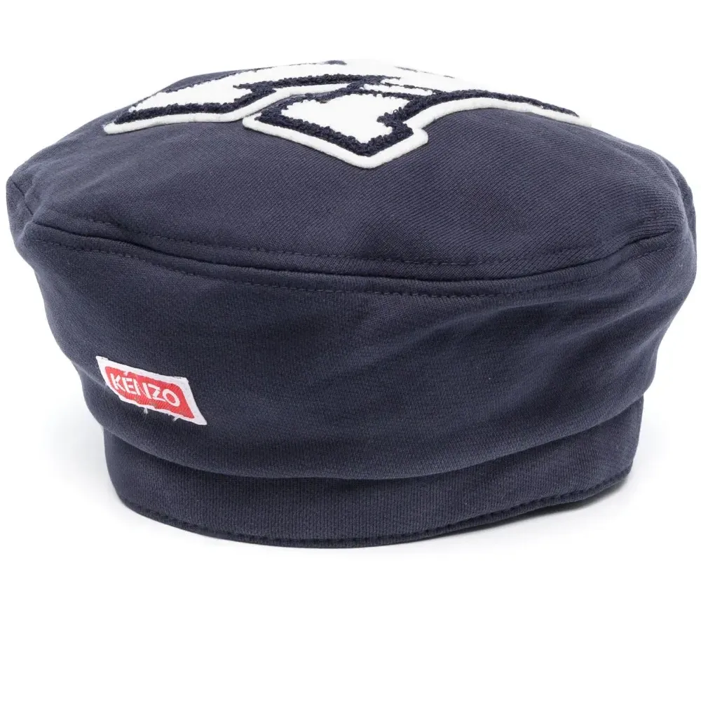 Панама с нашивкой