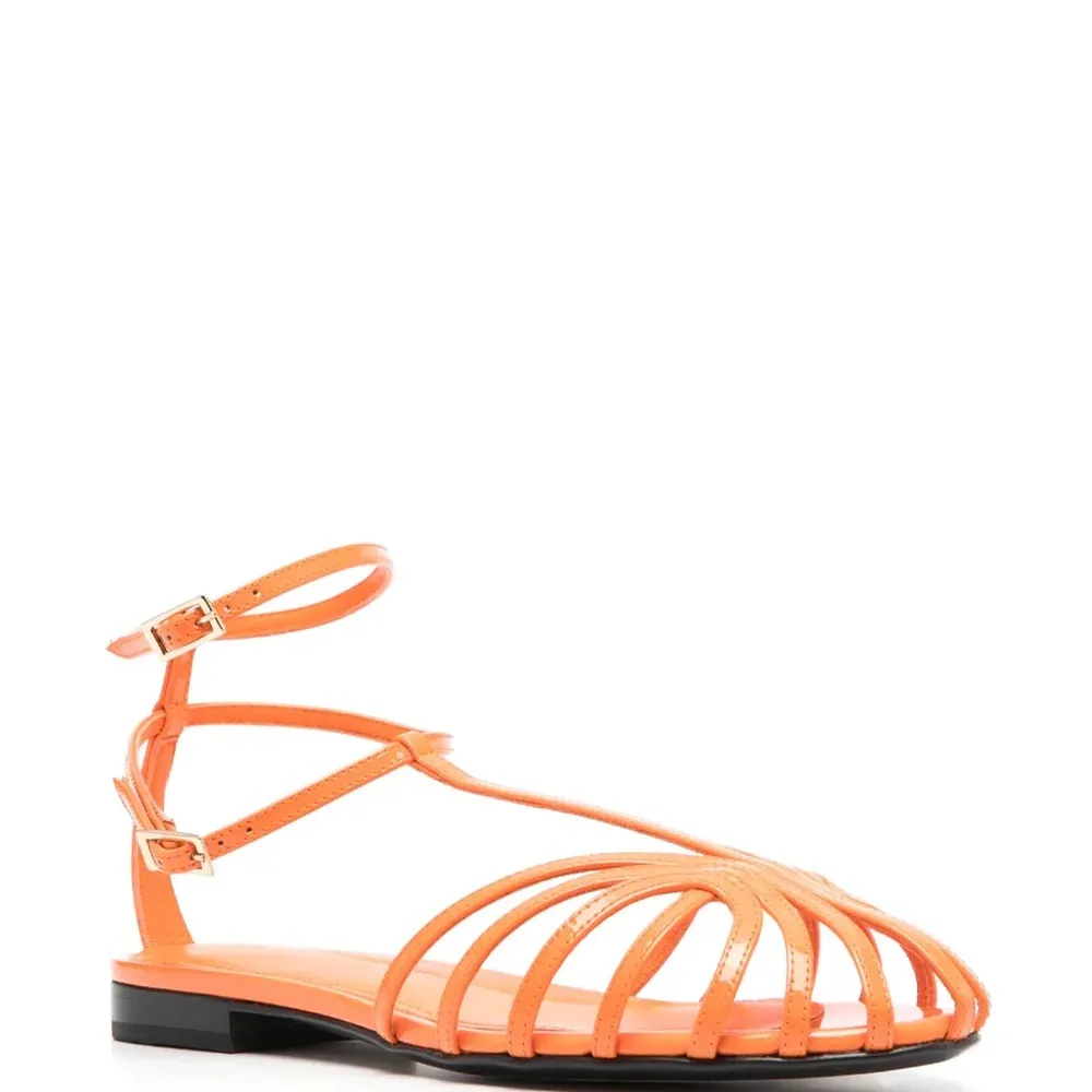 Сандалии с ремешками