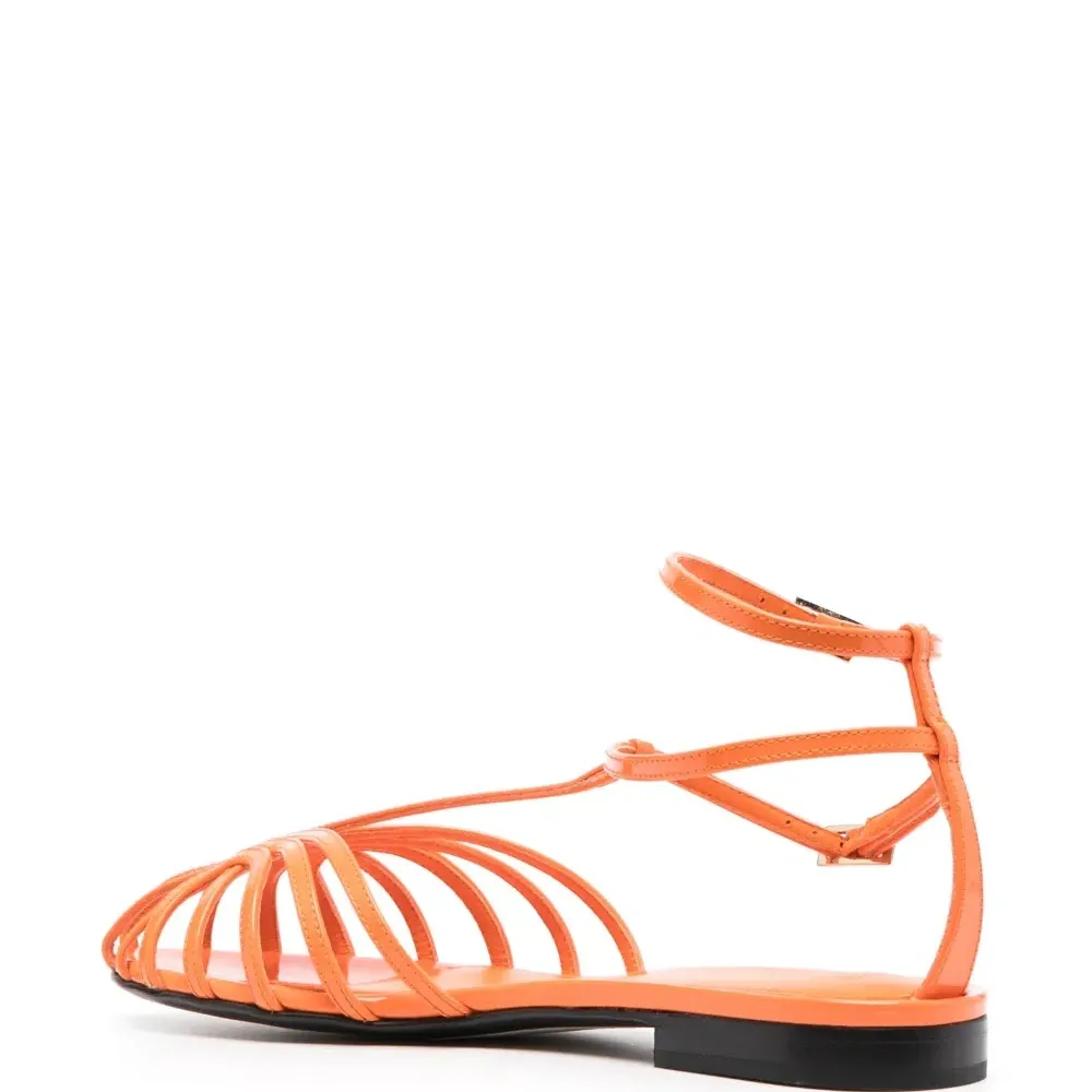 Сандалии с ремешками