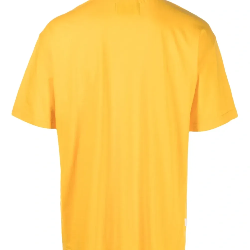 Футболка с логотипом