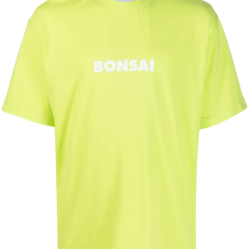 Футболка с логотипом