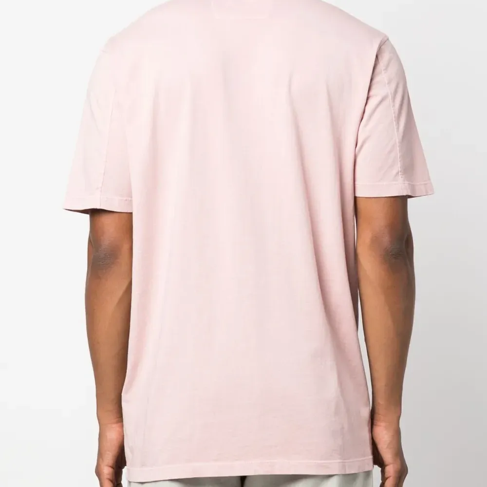 Футболка с логотипом