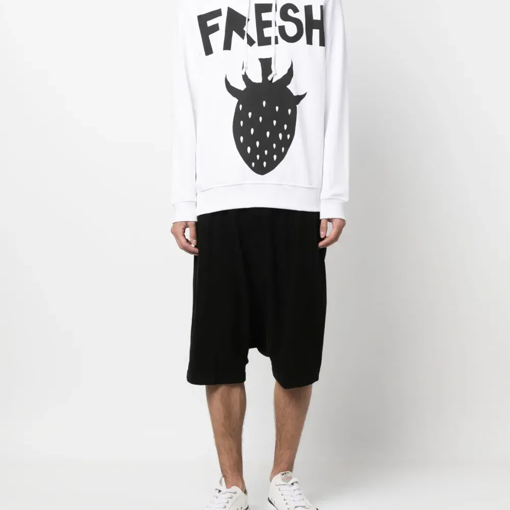 Худи с кулиской и графичным принтом