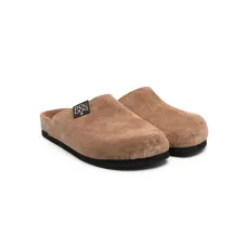 Слиперы с логотипом