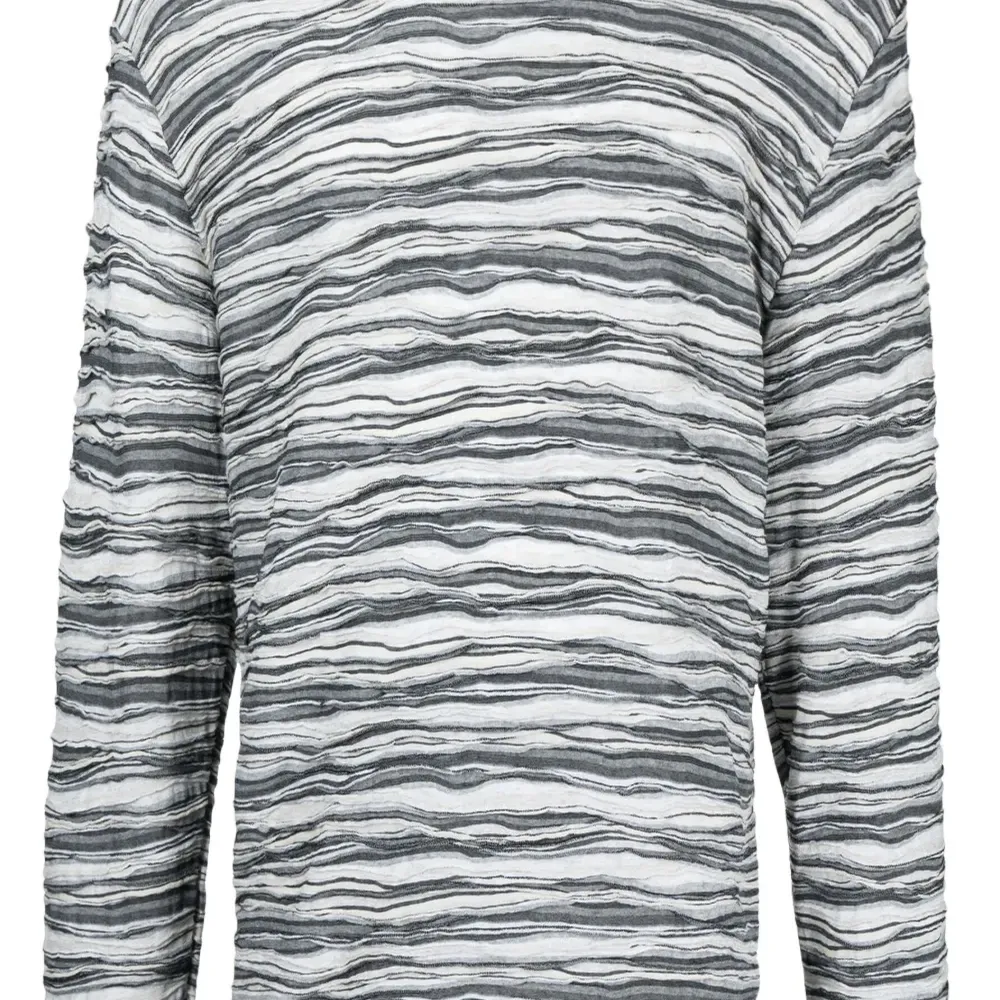 Футболка с длинными рукавами и графичным принтом