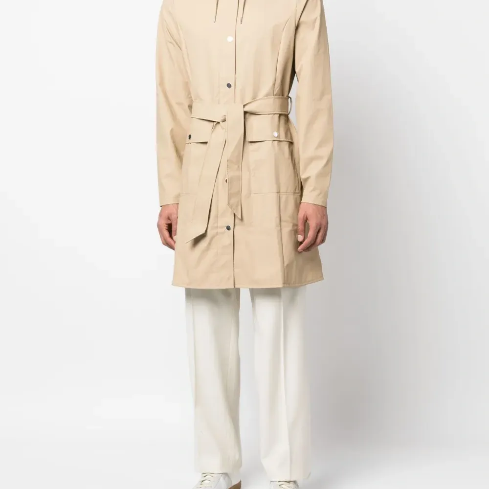 Плащ с капюшоном и поясом