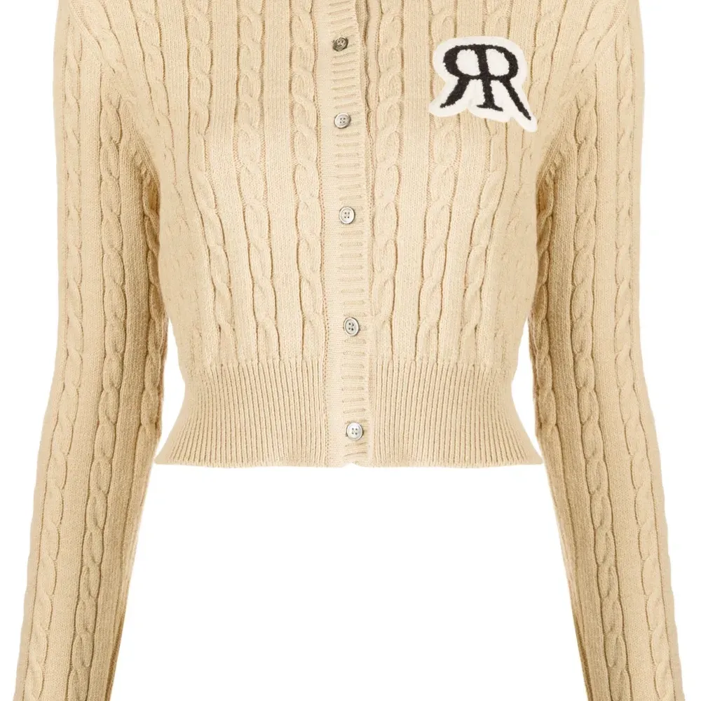 кардиган фактурной вязки с нашивкой-логотипом