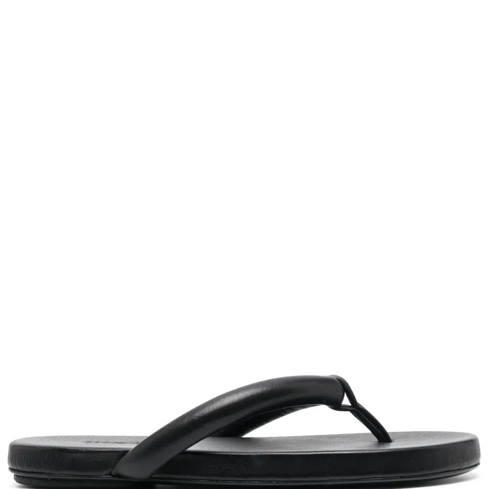 Однотонные шлепанцы