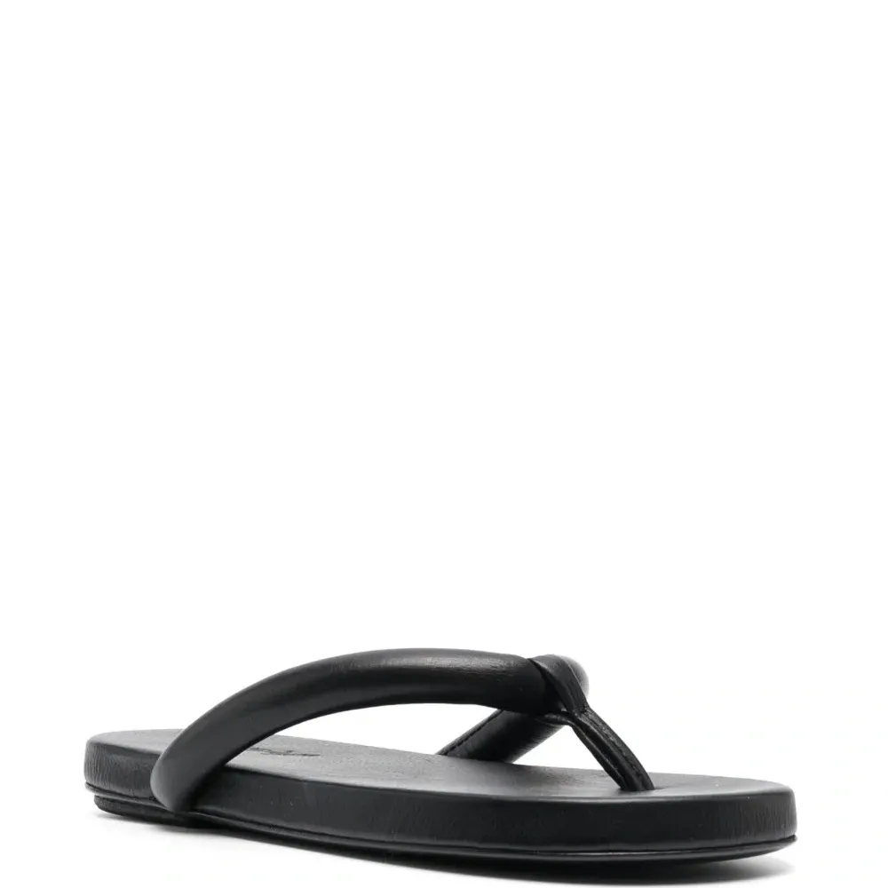 Однотонные шлепанцы