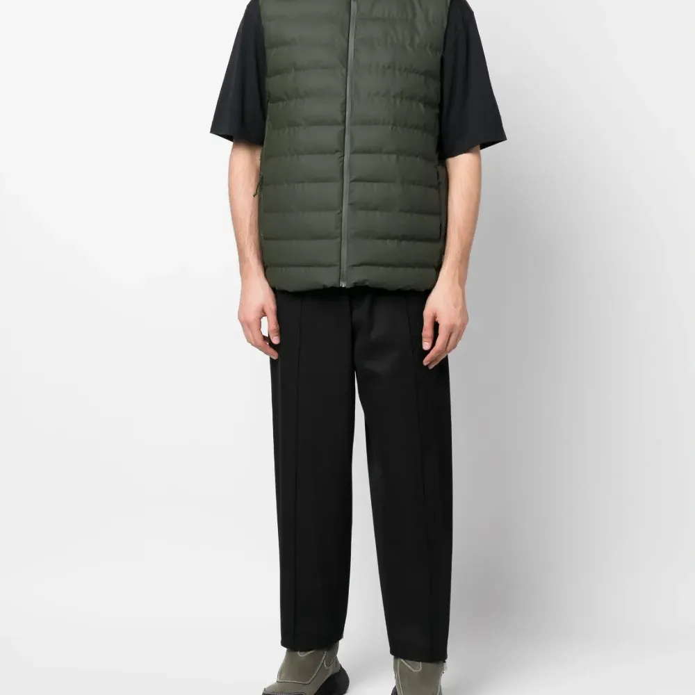 Дутый жилет