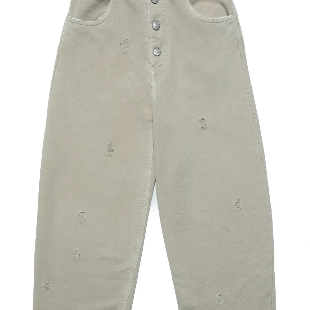 Широкие джинсы с эффектом потертости