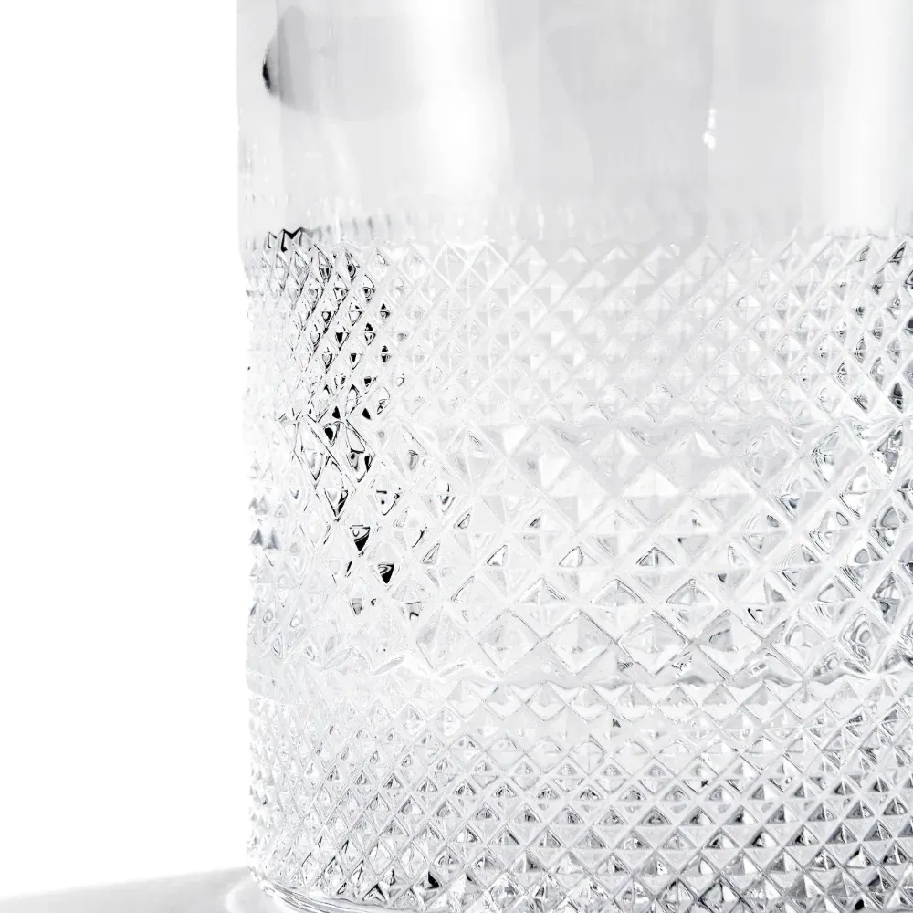 Графин Huxley с кристаллами