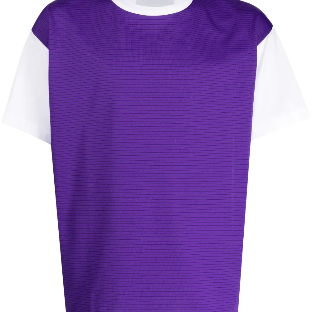 Футболка с контрастной вставкой