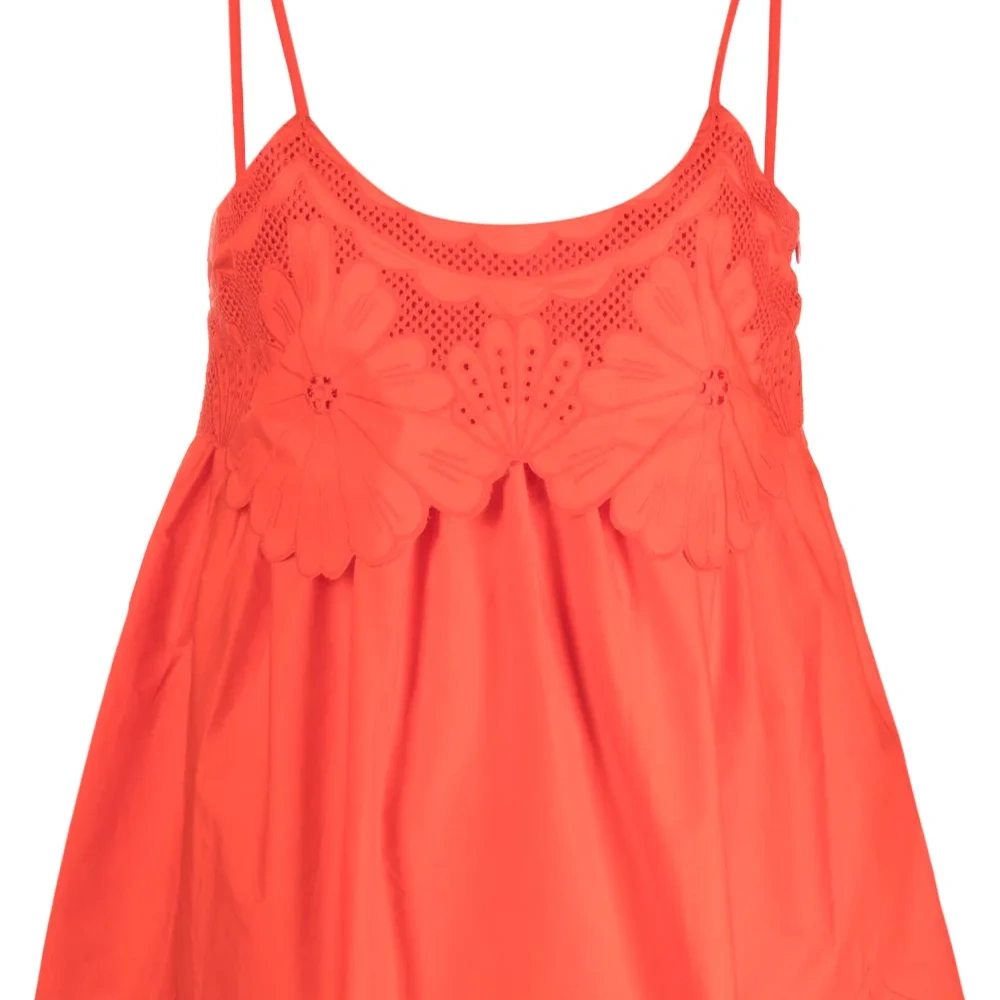 Топ с английской вышивкой Топ с английской вышивкой