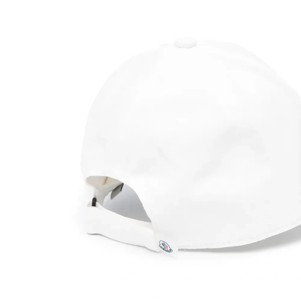 Бейсболка с логотипом