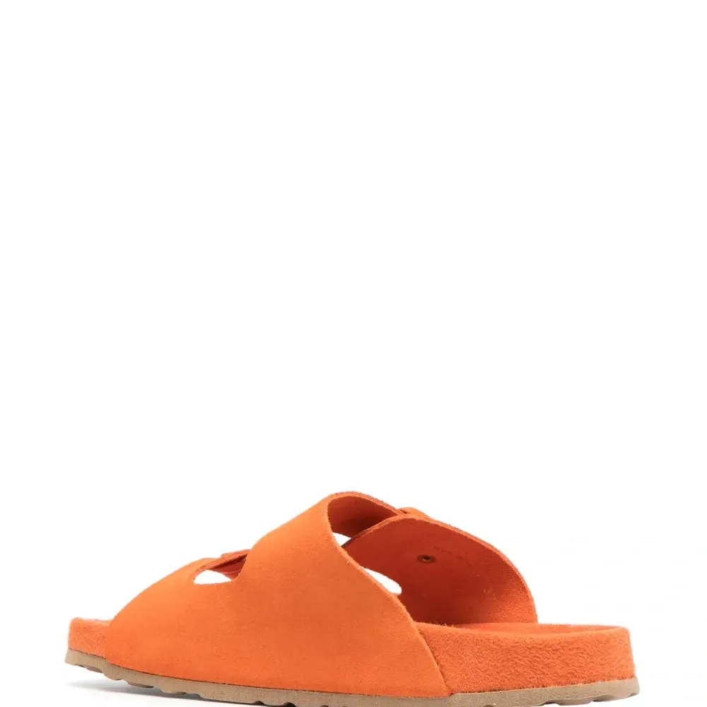 Сандалии с ремешками