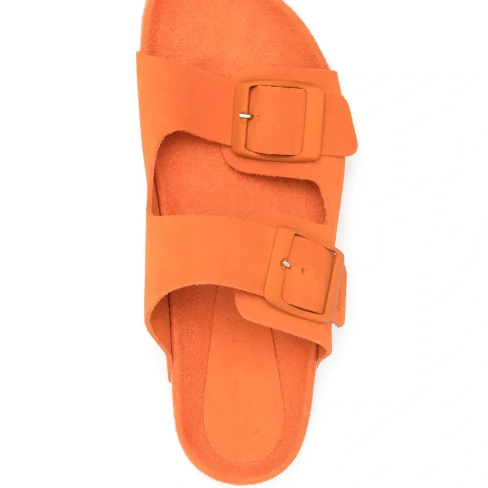 Сандалии с ремешками