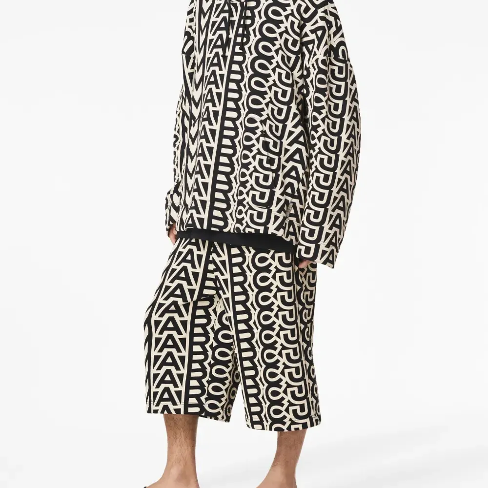 Шлепанцы с логотипом из коллаборации с Melissa